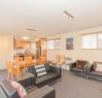 Lakeside 3 / 37 Cobbon Crescent - Accommodation Brisbane