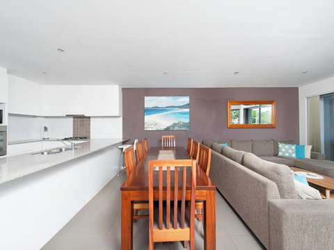 Barefoot Bliss At Fingal Bay - Accommodation Brisbane 6