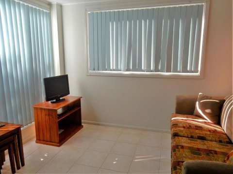 Ocean 1 / 38 Oceans Apartment - Accommodation Brisbane 4