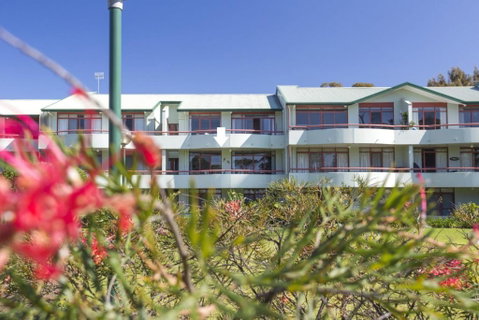 Fathoms 6 Mollymook - Accommodation Brisbane 1