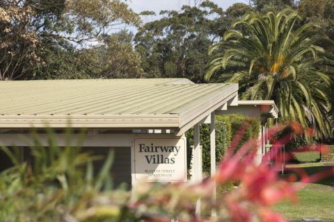 2 / 81 Clyde St. Villa De Golf At Mollymook - Accommodation Brisbane 1