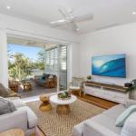 KINGY BEACH HOUSE At 162 - Accommodation Brisbane 0