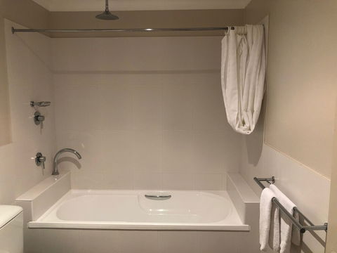 39A Cypress Drive Mulwala - Accommodation Brisbane 5