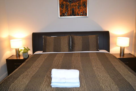 Cypress Drive Townhouse - Accommodation Brisbane 4