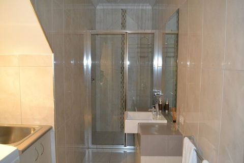 Cypress Drive Townhouse - Accommodation Brisbane 3