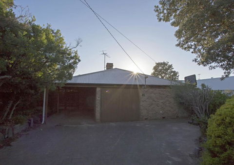 LOCKINGTON - Accommodation Brisbane 2