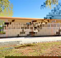 Exmouth Villas Unit 33 Renovated Holiday Villa a Short Walk from Town Centre - Accommodation Brisbane