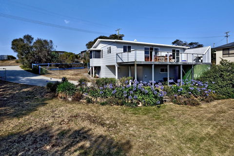 Waders - Accommodation Brisbane 0