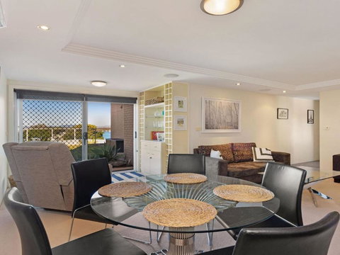 Garden Apartment At Forster Tower - Accommodation Brisbane 3