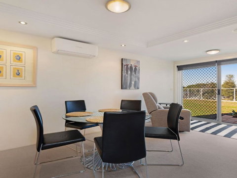 Garden Apartment At Forster Tower - Accommodation Brisbane 1