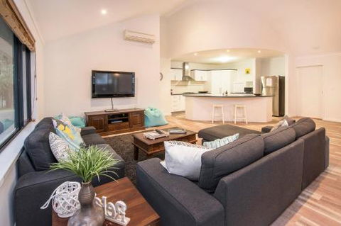 Snoozeaway - Accommodation Brisbane 2