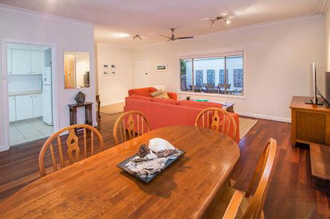 Swell Shack - Accommodation Brisbane 2