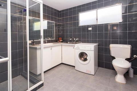 Swell Shack - Accommodation Brisbane 4