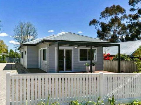 Beechworth 4a Albert Road - Accommodation Brisbane 1