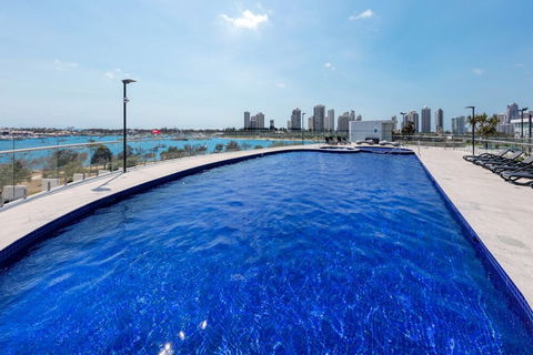 Southport Apartment - Accommodation Brisbane 1