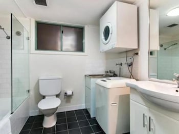 Darling Harbour City View 1 BR Apartment - Accommodation Brisbane 6