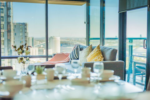 Luxury 2bed2bath APT @opaltower +view - Accommodation Brisbane 5