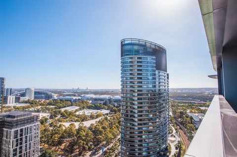 Luxury 2bed2bath APT @opaltower +view - Accommodation Brisbane 0
