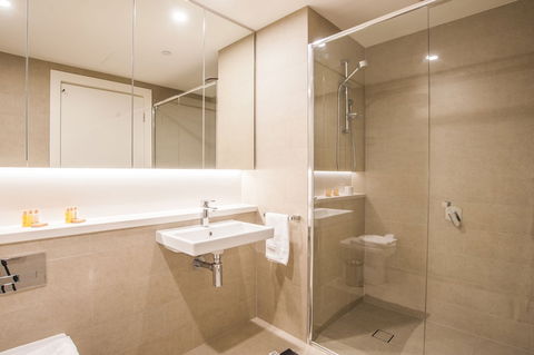 Luxury 2bed2bath APT @opaltower +view - Accommodation Brisbane 1