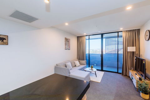 Airtrip Apartments On Deshon St - Accommodation Brisbane 2