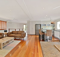 Beach House - CAM08 - Accommodation Brisbane