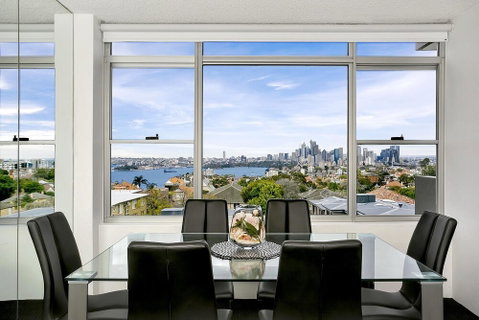 Modern Two Bedroom Apartment With Views HARIS - Accommodation Brisbane 6