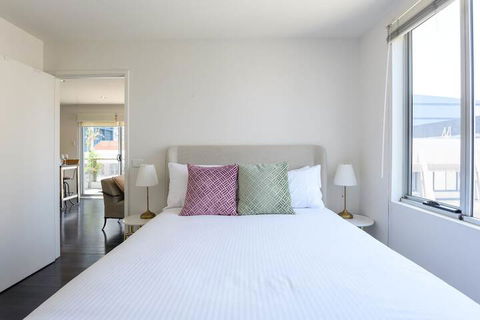 OLIVER Laneway Art Fed Square & Top Restaurants - Accommodation Brisbane 1