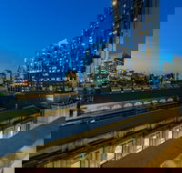 Auguste 2 BDR Melbourne Apartment - Accommodation Brisbane