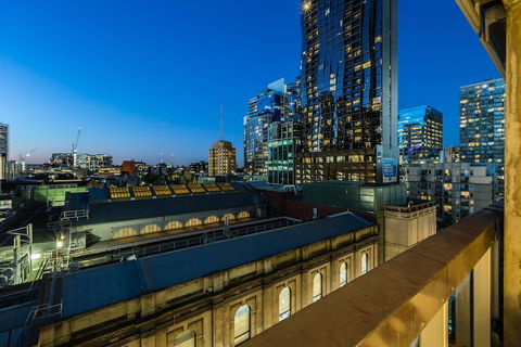 Auguste 2 BDR Melbourne Apartment - Accommodation Brisbane 0
