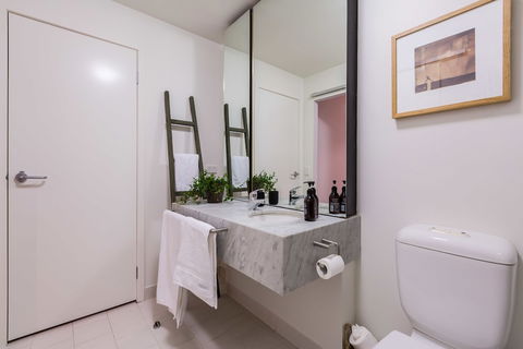 Auguste 2 BDR Melbourne Apartment - Accommodation Brisbane 3