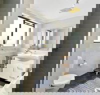 Bondi Bliss Lamrock - Accommodation Brisbane