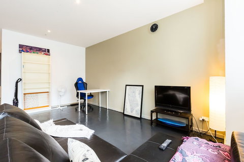 MEGAN, 2BDR Melbourne Apartment - Accommodation Brisbane 2