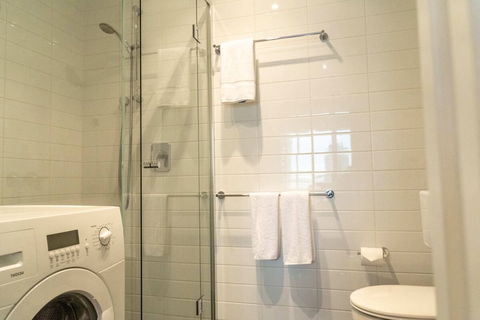 2BD With City Views, Pool, Gym & Tennis Court - Accommodation Brisbane 2