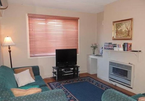 Lilly May Cottage - Accommodation Brisbane 2