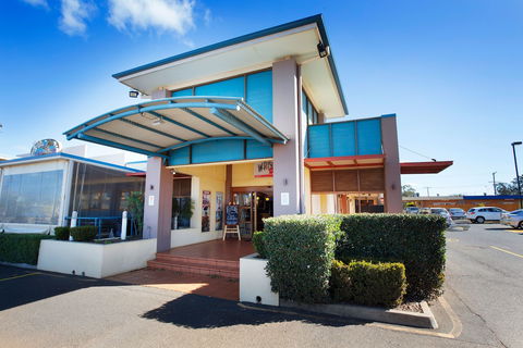 Wilsonton Hotel - Accommodation Brisbane 2