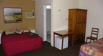 Palms Motel - Accommodation Brisbane 2
