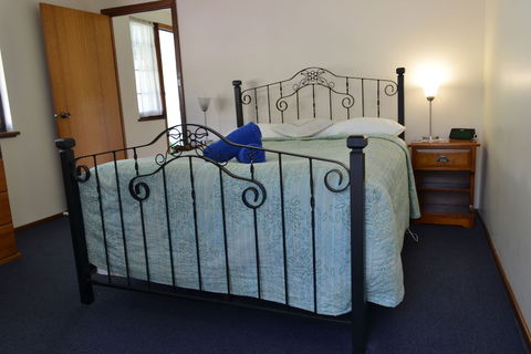 Dolphin Lodge - Accommodation Brisbane 3