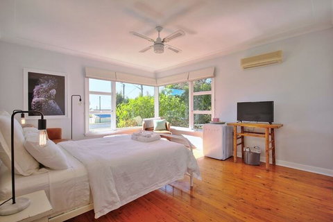 Dolphin Sands - Accommodation Brisbane 7