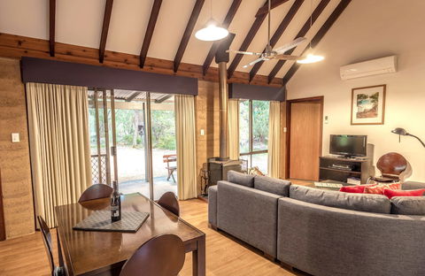 Bussells Bushland Cottages - Accommodation Brisbane 6