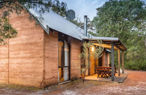Bussells Bushland Cottages - Accommodation Brisbane 2