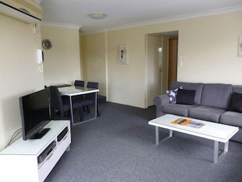 Le Lavandou Holiday Apartments - Accommodation Brisbane 4