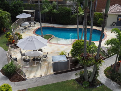 Oceanside Cove Holiday Apartments - Accommodation Brisbane 2