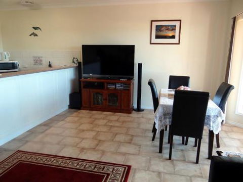 Close Encounters Bed & Breakfast - Accommodation Brisbane 1