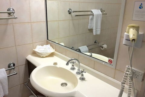Country Gardens Motor Inn Toowoomba - Accommodation Brisbane 3