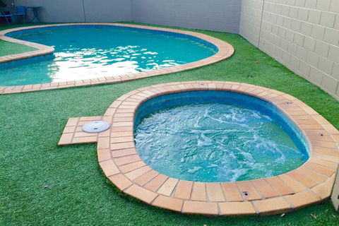 Country Gardens Motor Inn Toowoomba - Accommodation Brisbane 1