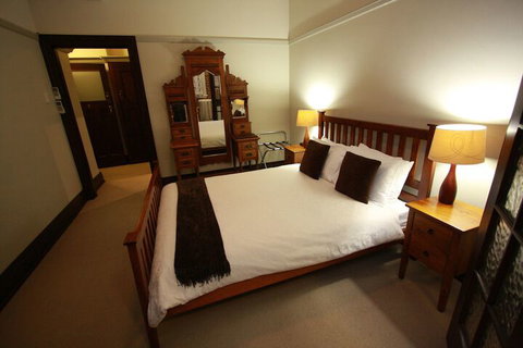 The Bank Guesthouse - Accommodation Brisbane 3