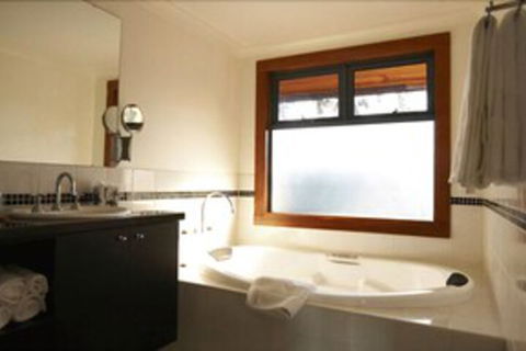 Lazy River Boutique Bed & Breakfast - Accommodation Brisbane 3