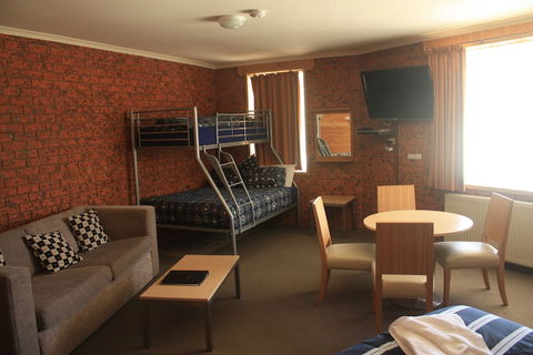 Merrijig Motor Inn Resort - Accommodation Brisbane 4