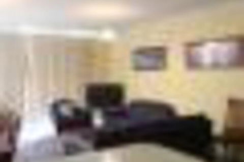 Twin Seasons 5 Deluxe Holiday Apartment - Accommodation Brisbane 5