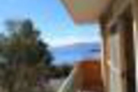 Twin Seasons 5 Deluxe Holiday Apartment - Accommodation Brisbane 7